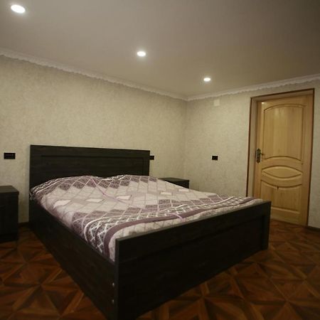 Guest House Nikola Zugdidi Exteriér fotografie