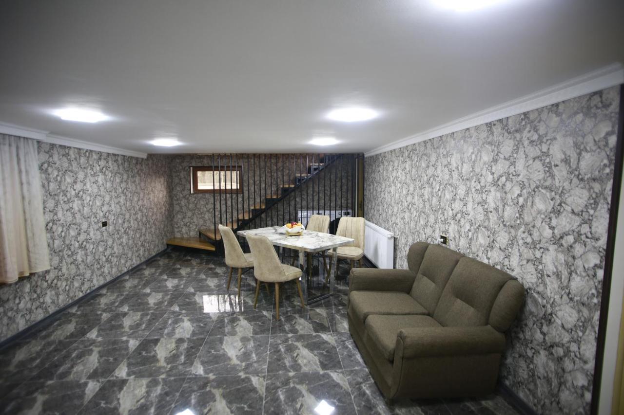 Guest House Nikola Zugdidi Exteriér fotografie