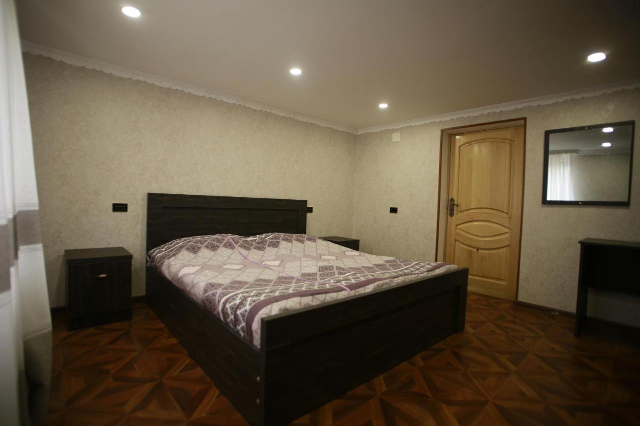 Guest House Nikola Zugdidi Exteriér fotografie