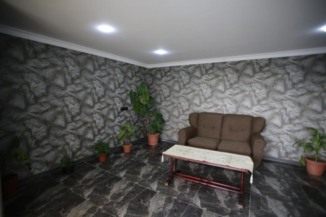 Guest House Nikola Zugdidi Exteriér fotografie